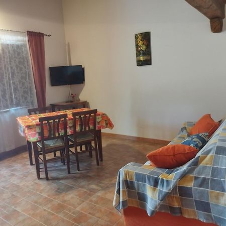 Agriturismo Le Cascine Castel di Tora Εξωτερικό φωτογραφία