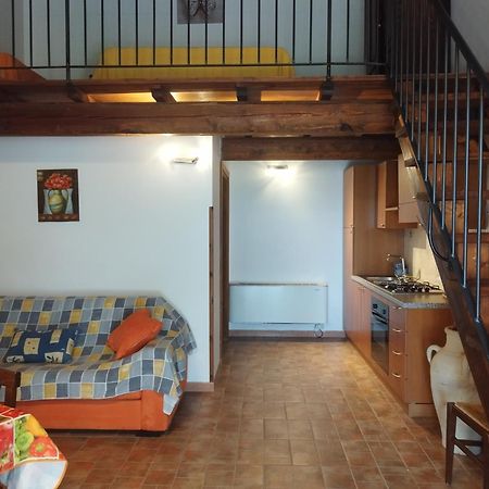 Agriturismo Le Cascine Castel di Tora Εξωτερικό φωτογραφία