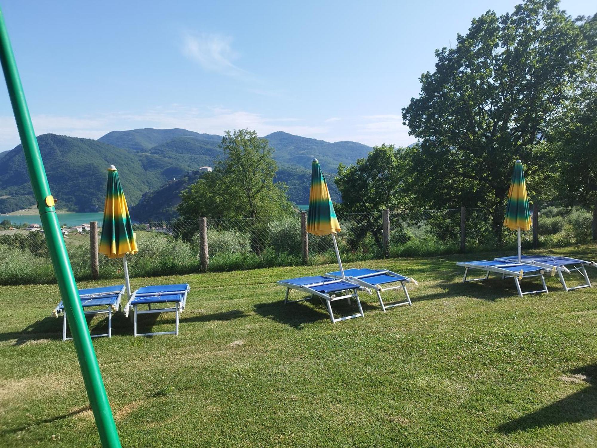 Agriturismo Le Cascine Castel di Tora Εξωτερικό φωτογραφία