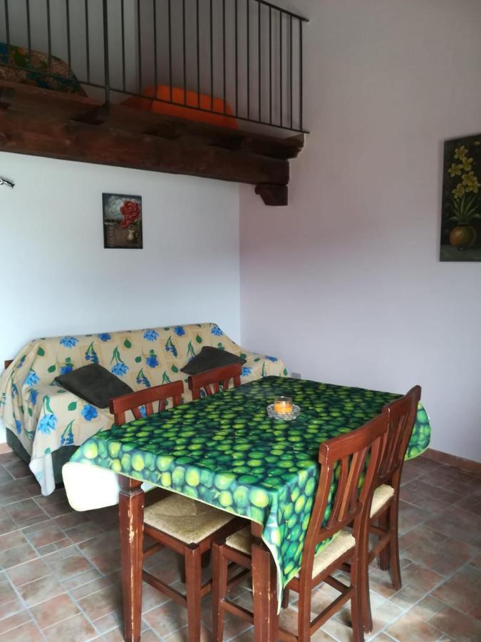 Agriturismo Le Cascine Castel di Tora Εξωτερικό φωτογραφία