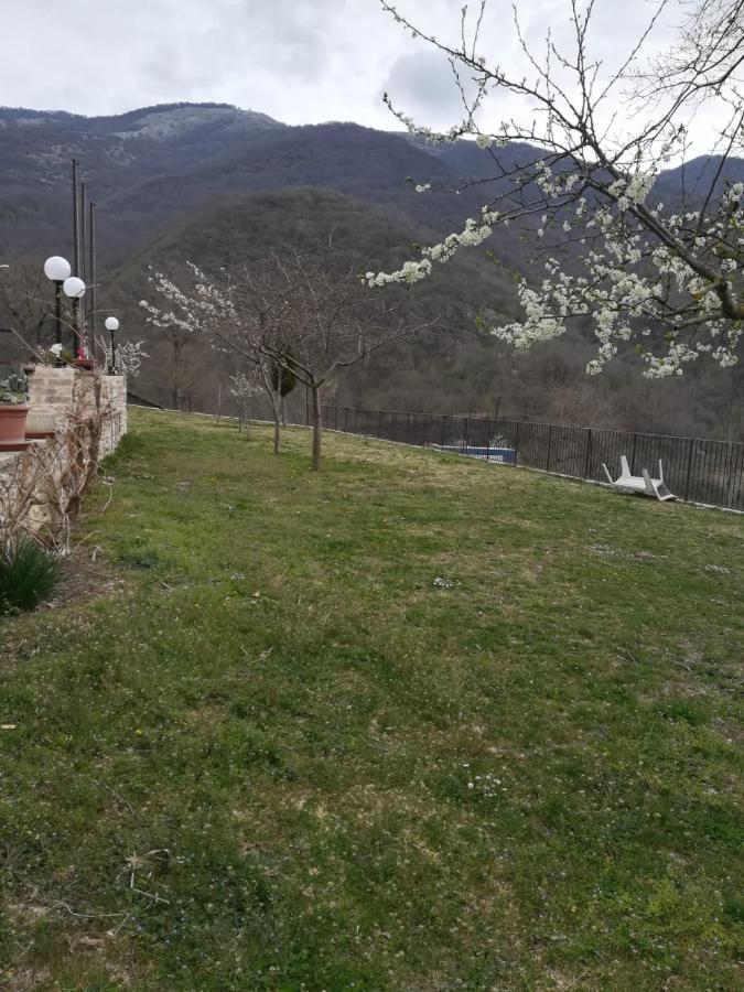Agriturismo Le Cascine Castel di Tora Εξωτερικό φωτογραφία