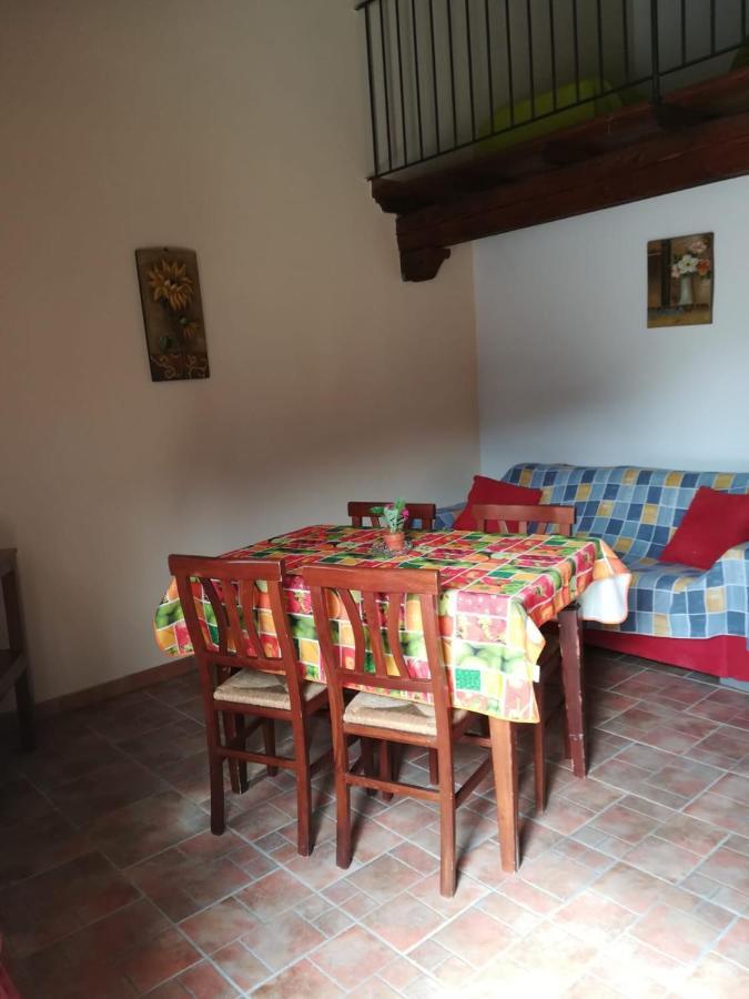 Agriturismo Le Cascine Castel di Tora Εξωτερικό φωτογραφία