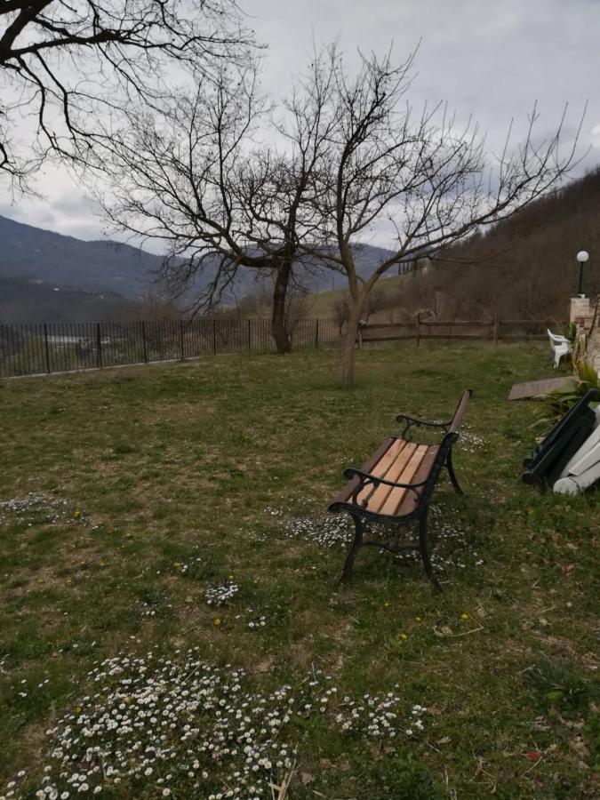 Agriturismo Le Cascine Castel di Tora Εξωτερικό φωτογραφία